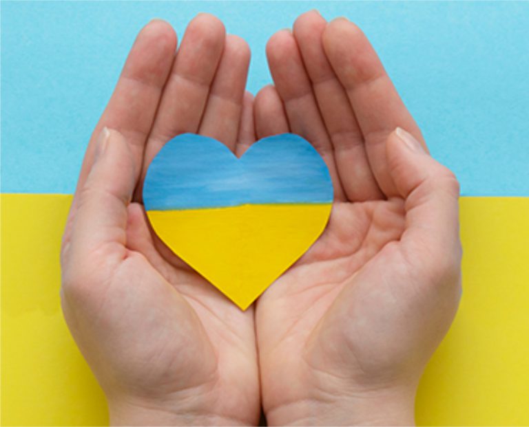 Silhouette: Unterstützung für ukrainische Flüchtlinge