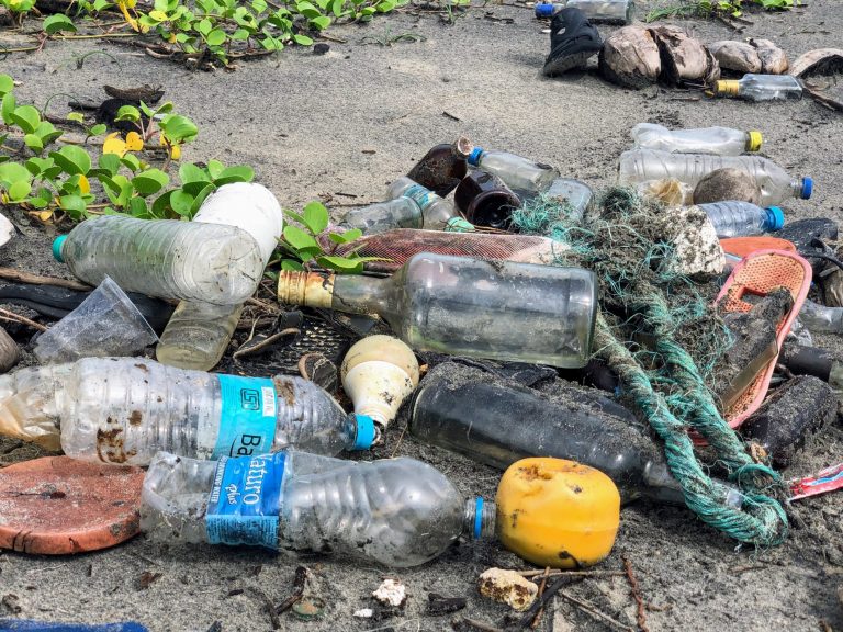 Coopervision: Mehr als 100 Millionen Plastikflaschen weniger in den Ozeanen