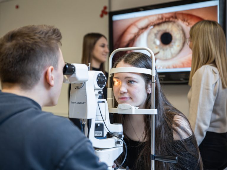 HS Aalen: Studiengang Augenoptik/Optometrie angepasst