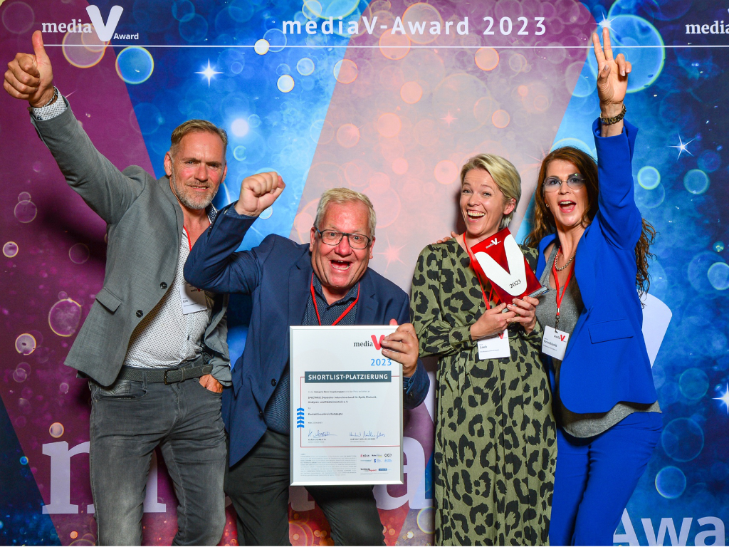 Martin Kitz (kitz.kommunikation), Peter Frankenstein (Spectaris), Anne Laub (kitz.kommunikation), Kerstin Kruschinski (KGS) auf dem mediaV-Award 2023 in Köln