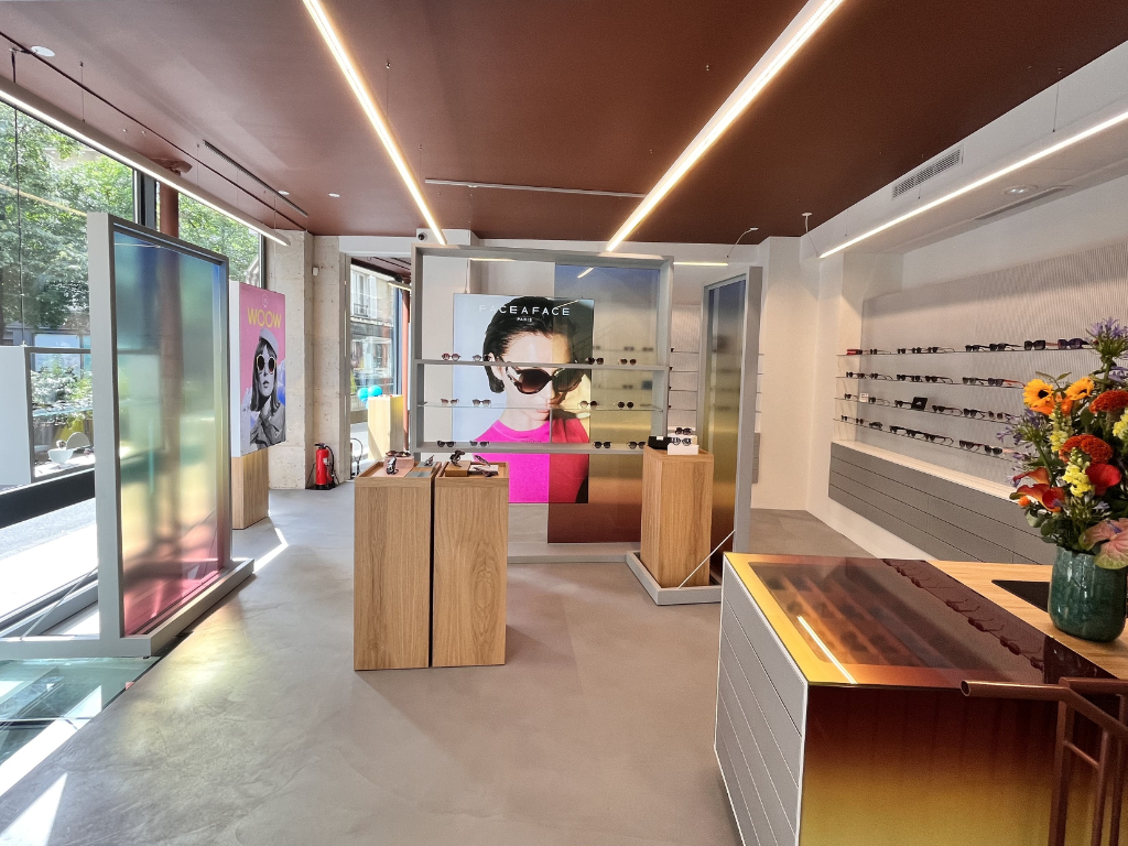 Innenansicht des Pariser Flagship-Store „DEGree“ von Design Eyewear Group