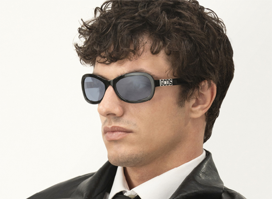 Eyewear Visual von Marcolin und GCDS zeigt männliches Model mit GCDS-Brille
