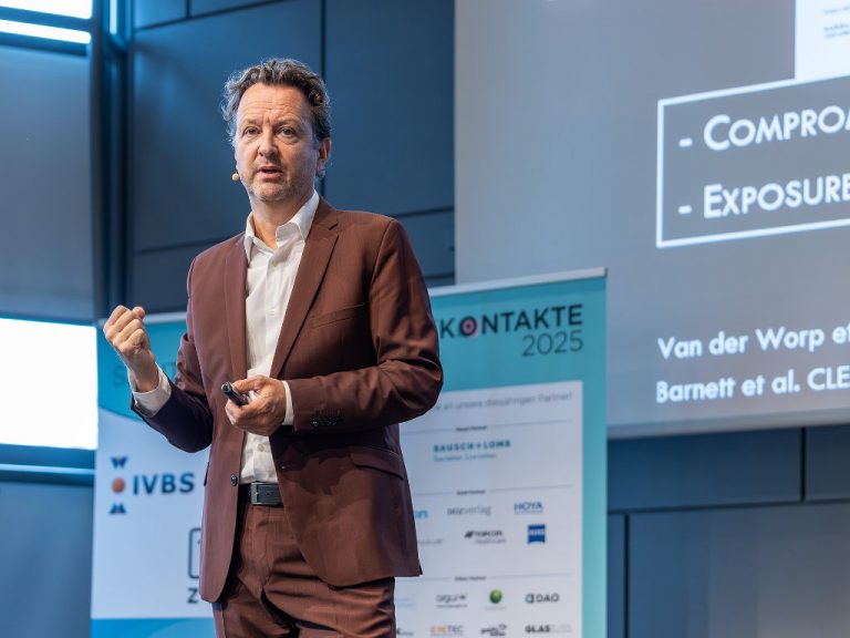 Eef van der Worp referiert auf dem Tag der Optometrie 2025 zum aktuellen Stand der Sklerallinsentechnologie