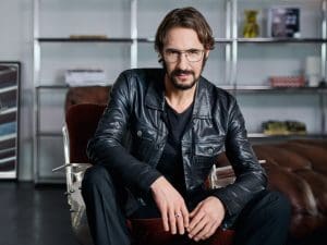 Thomas Hayo trägt Titanflex-Brille von Eschenbach als neues Testimonial