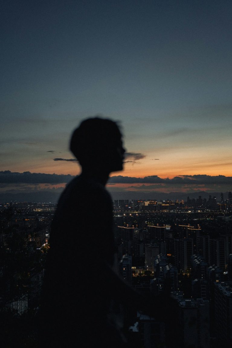 Mythos Nachtmyopie: Aktuelle Forschung räumt auf