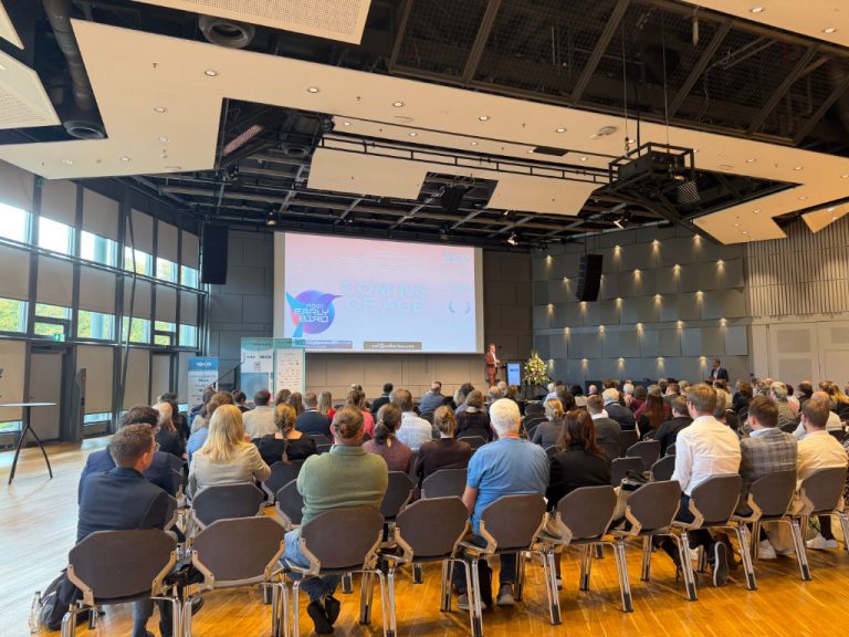 Zuhörer bei einem Vortrag des Kongresses Sicht.Kontakte 2025