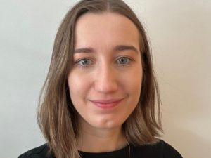 BCLA-Referentin Emma Lennox in Nahaufnahme 
