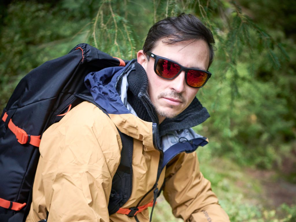 Olympiasieger Eric Frenzel mit Sportbrille im Kampagnenmotiv von Rupp + Hubrach