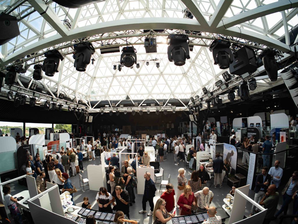 Messegeschehen auf der Brillenmesse DaTE