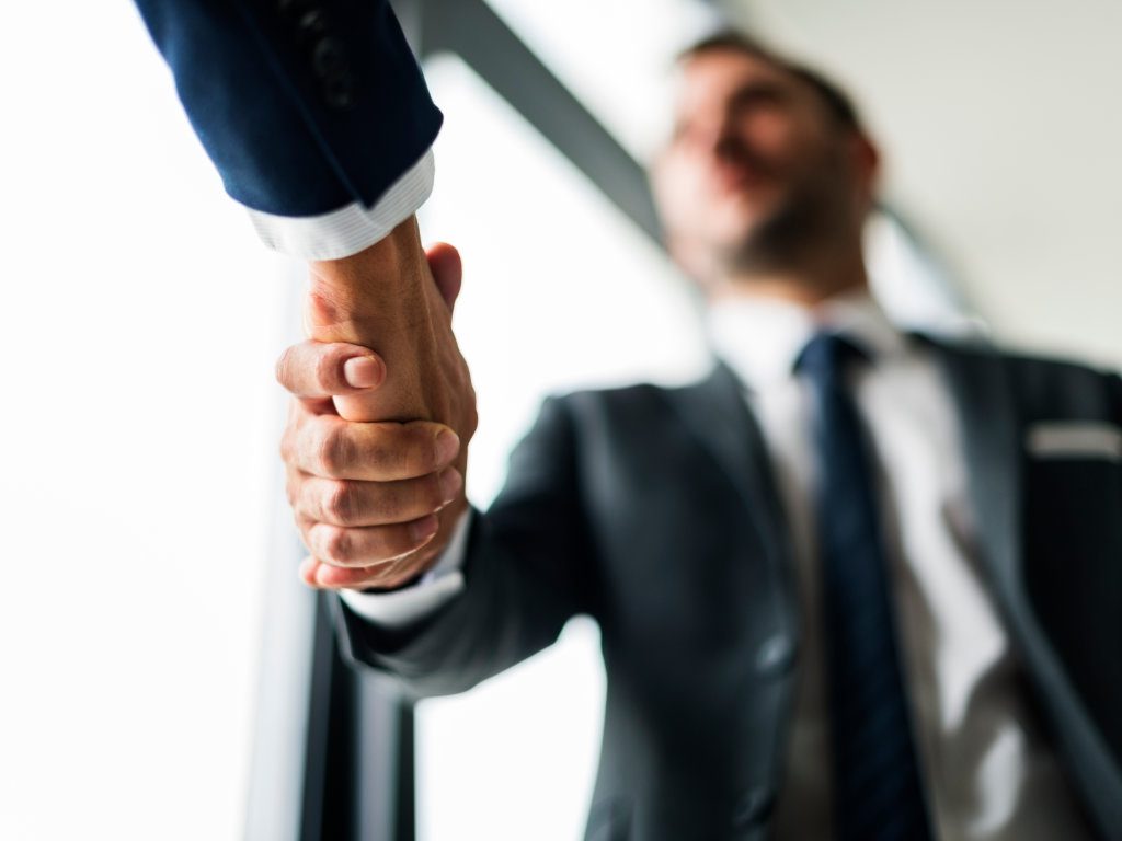 Handschlag unter Geschäftsmännern