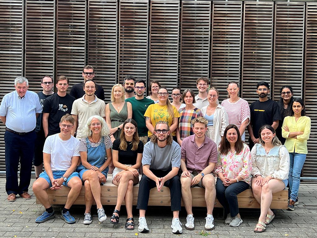 Lehrende und Studierende des Masterstudiengangs Vision Science and Business (Optometry) der Hochschule Aalen zum Auftakt des Studienjahres 2026/27